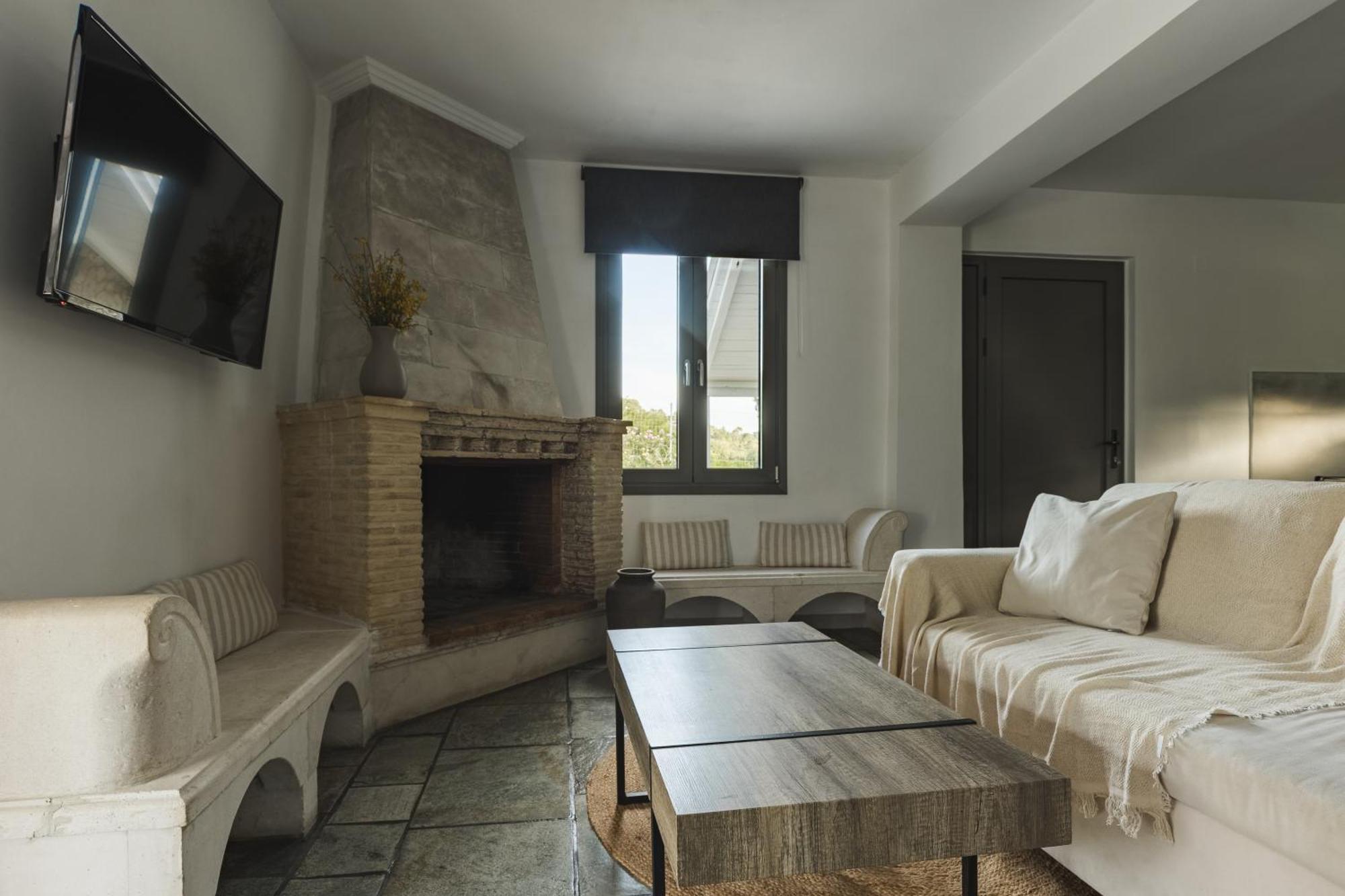Binios Villa - Private Pool, Walking Distance From The Beach Vasilikí Esterno foto