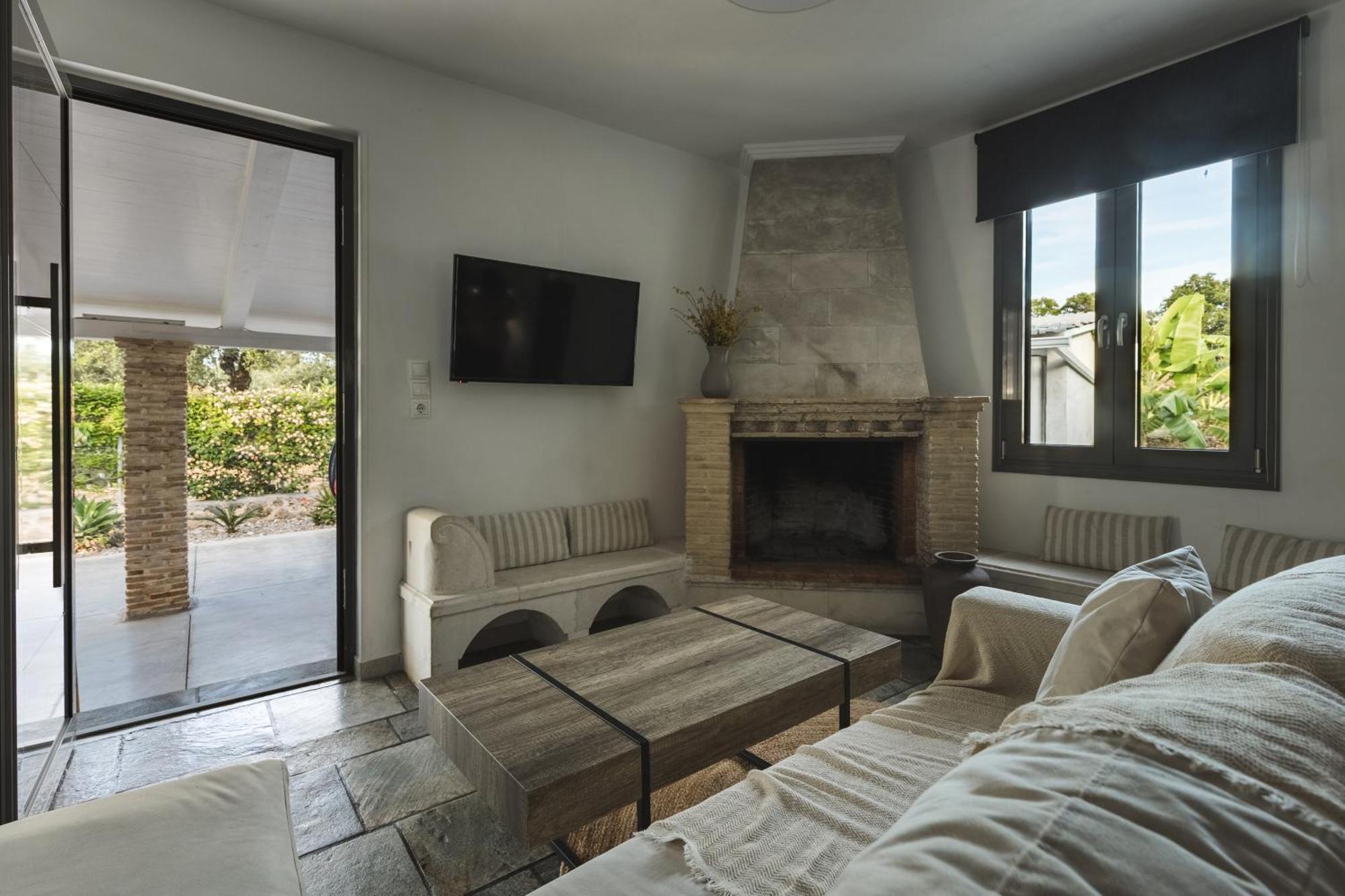 Binios Villa - Private Pool, Walking Distance From The Beach Vasilikí Esterno foto