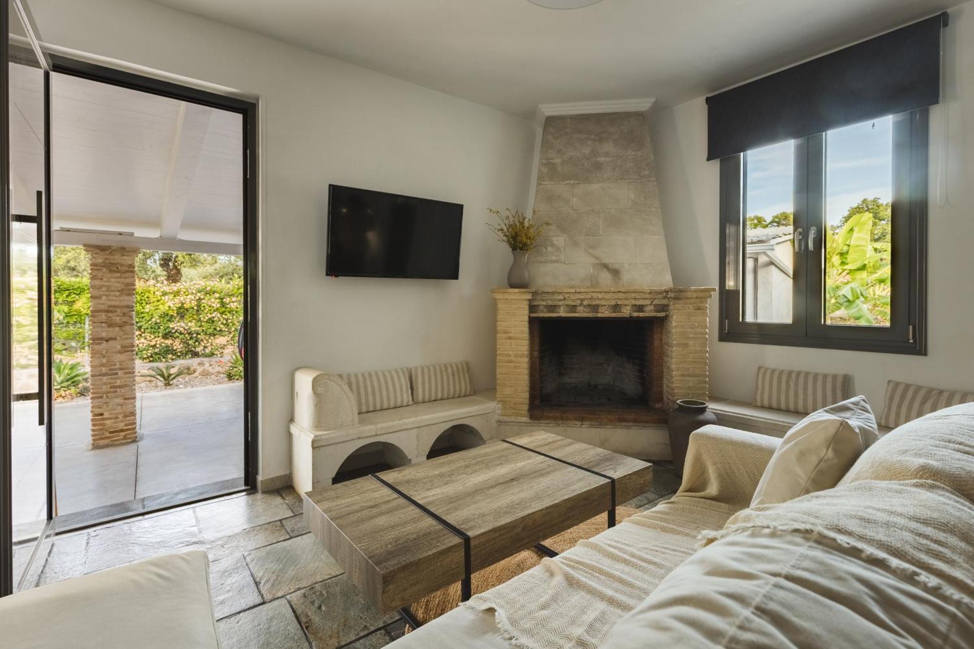 Binios Villa - Private Pool, Walking Distance From The Beach Vasilikí Esterno foto