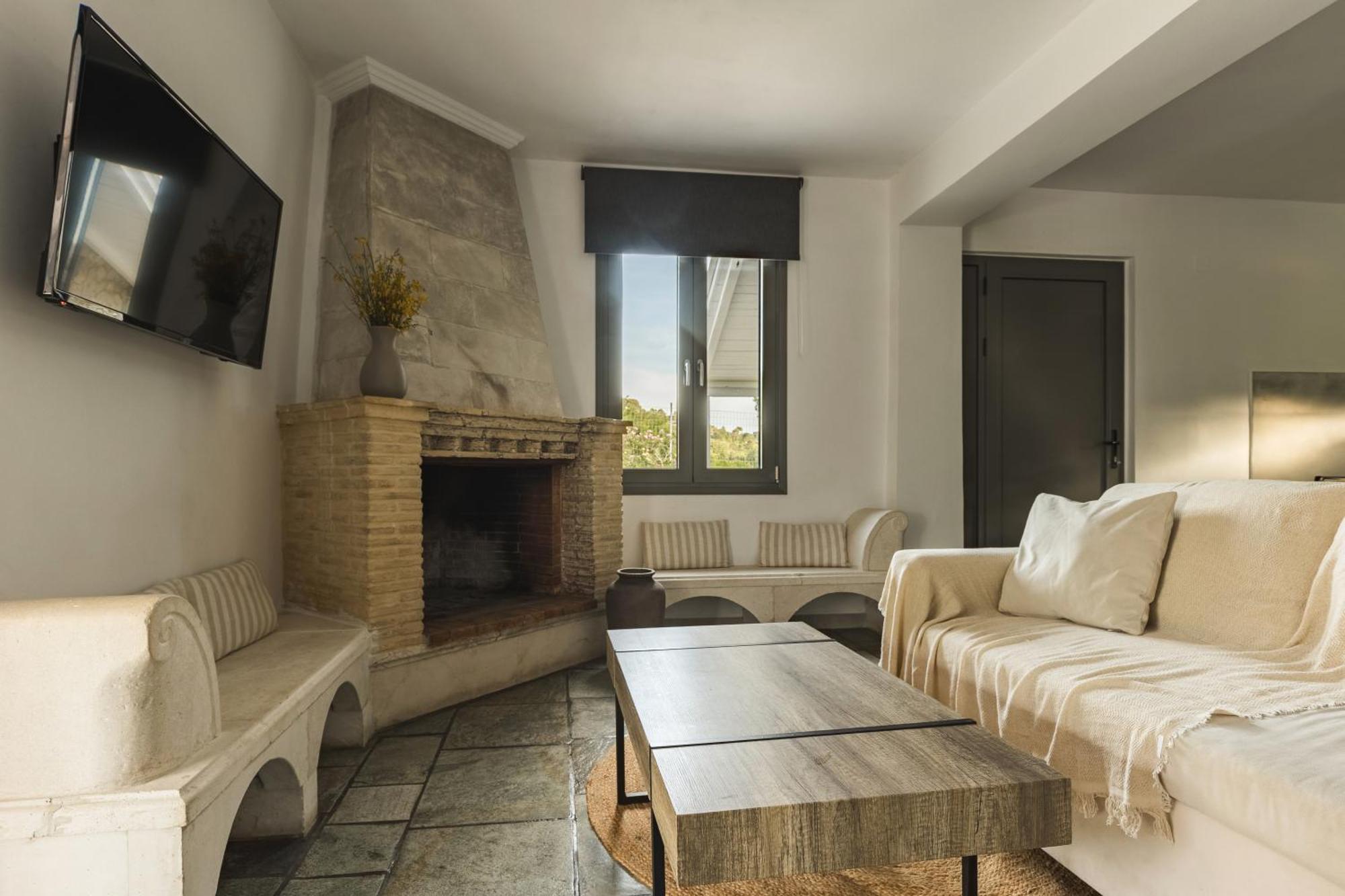 Binios Villa - Private Pool, Walking Distance From The Beach Vasilikí Esterno foto