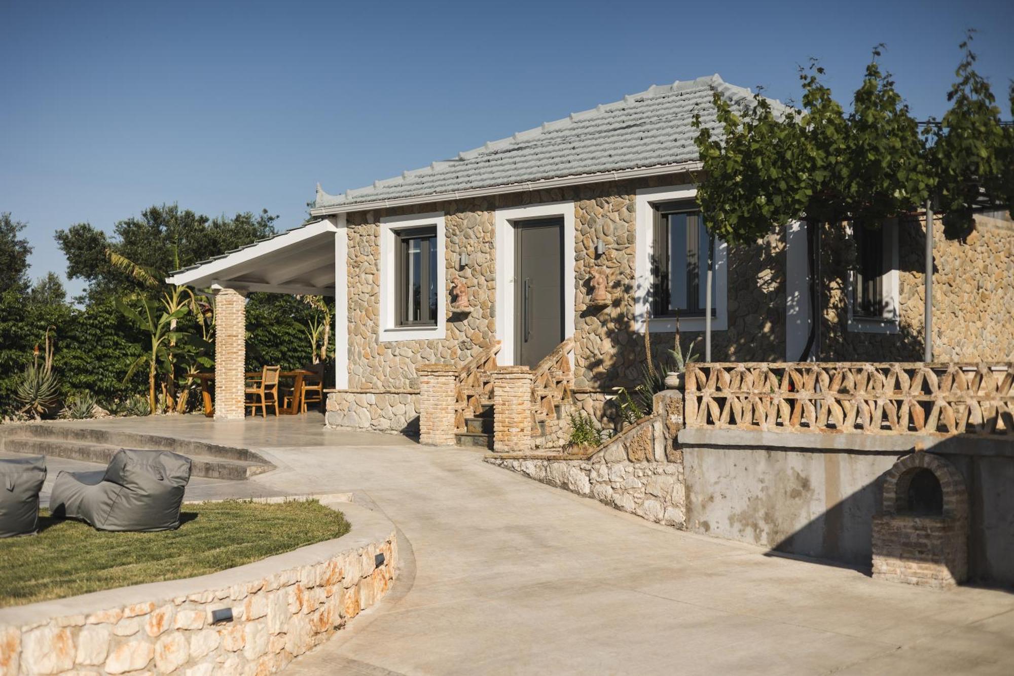 Binios Villa - Private Pool, Walking Distance From The Beach Vasilikí Esterno foto